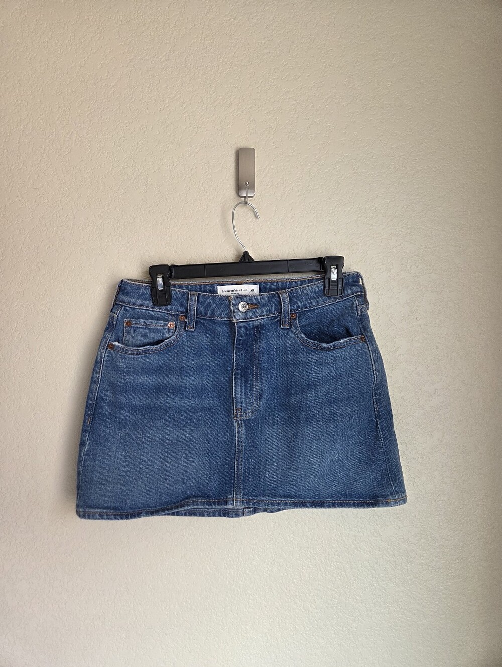 Abercrombie & Fitch Mid Rise Denim Skirt Size 25 Curve Love